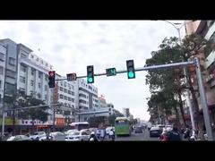 Czerwone, żółte i zielone światło drogowe o średnicy 200 mm