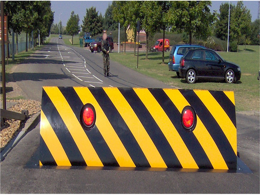 Anti-Terrorist Heavy Duty Security Full Automatic Road Blocker ze światłem LED